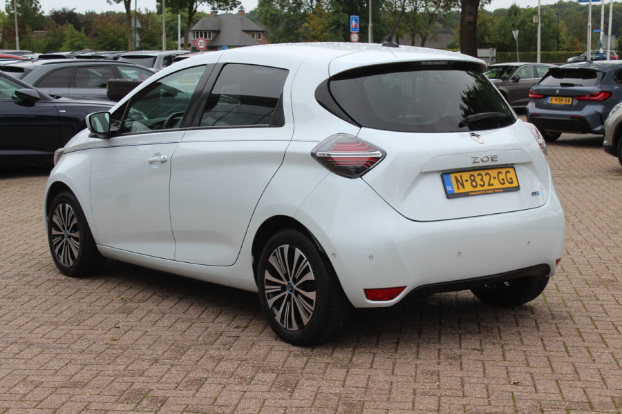 Renault ZOE R135 Serie Limitee Riviera 52 kWh / Camera / Leder / Navigatie / 16'' / DAB / Stoelverwarming / Cruise Control / Warmtepomp