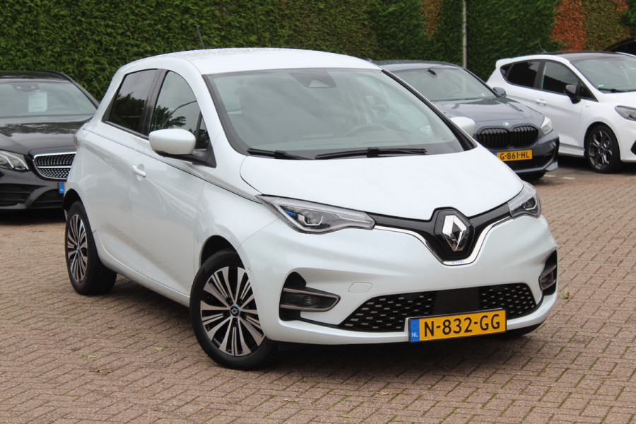 Renault ZOE R135 Serie Limitee Riviera 52 kWh / Camera / Leder / Navigatie / 16'' / DAB / Stoelverwarming / Cruise Control / Warmtepomp