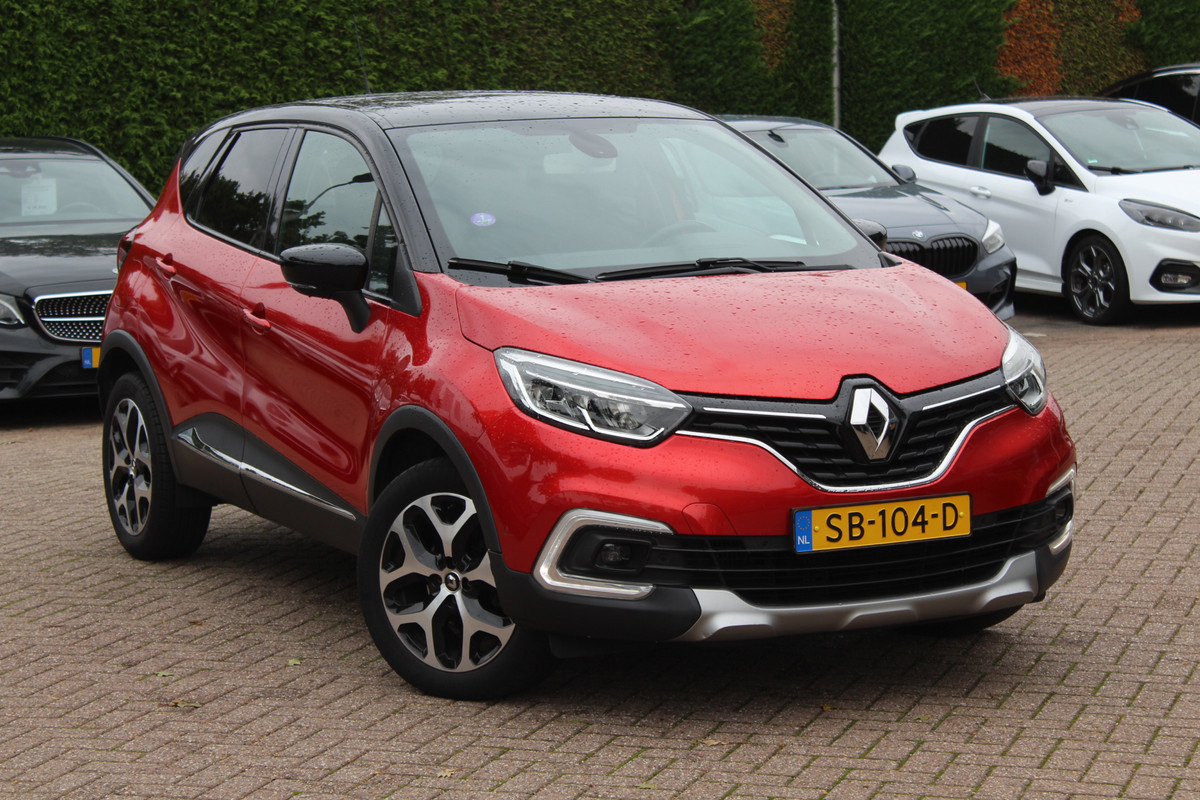 Renault Captur 1.2 TCe Intens / Camera / Navigatie / Keyless / 17'' / DAB / Armsteun / Apple CarPlay / Cruise Control Renault Captur 1.2 TCe Intens / Camera / Navigatie / Keyless / 17'' / DAB / Armsteun / Apple CarPlay / Cruise Control
