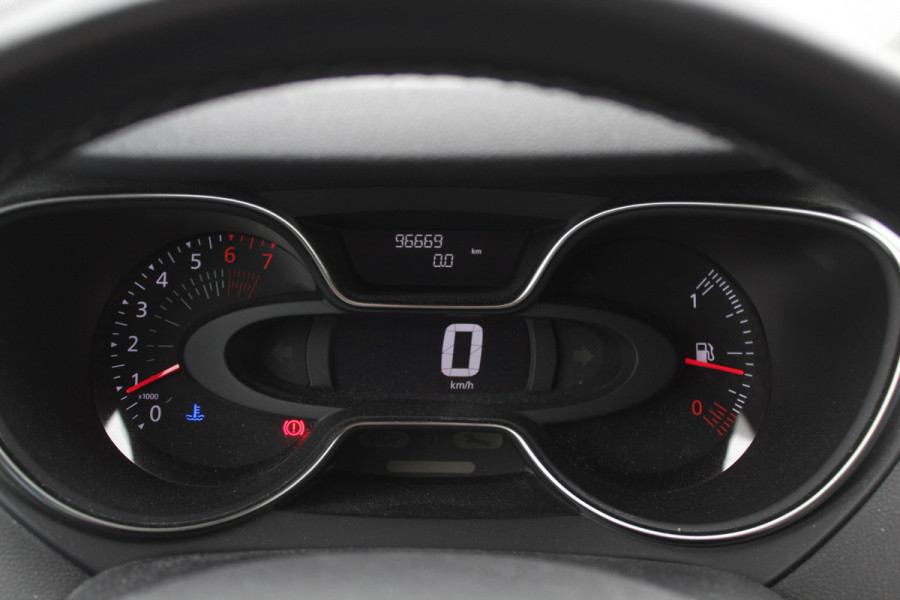 Renault Captur 1.2 TCe Intens / Camera / Navigatie / Keyless / 17'' / DAB / Armsteun / Apple CarPlay / Cruise Control