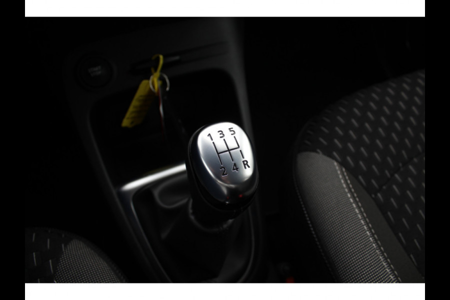 Renault Captur 1.2 TCe Intens / Camera / Navigatie / Keyless / 17'' / DAB / Armsteun / Apple CarPlay / Cruise Control