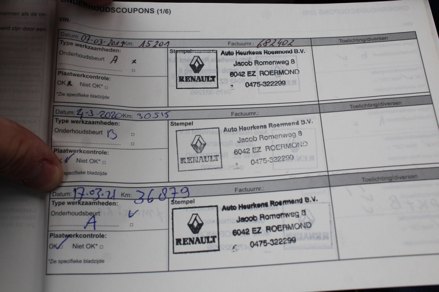 Renault Captur 1.2 TCe Intens / Camera / Navigatie / Keyless / 17'' / DAB / Armsteun / Apple CarPlay / Cruise Control