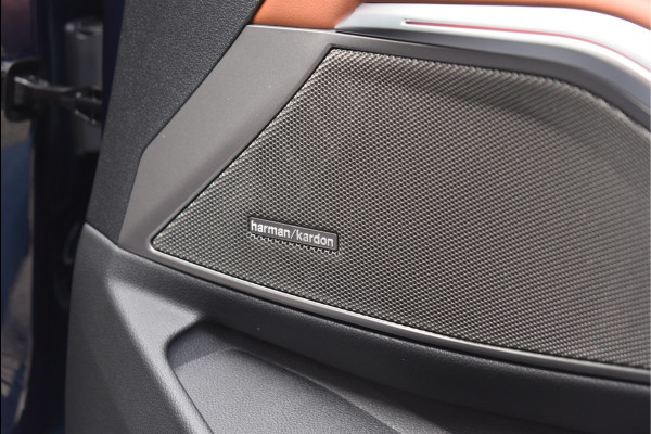 BMW 3 Serie Touring 330e xDrive 292 Pk Individual Pano Tartufo Leder H/K Memory Camera ACC 19 Inch