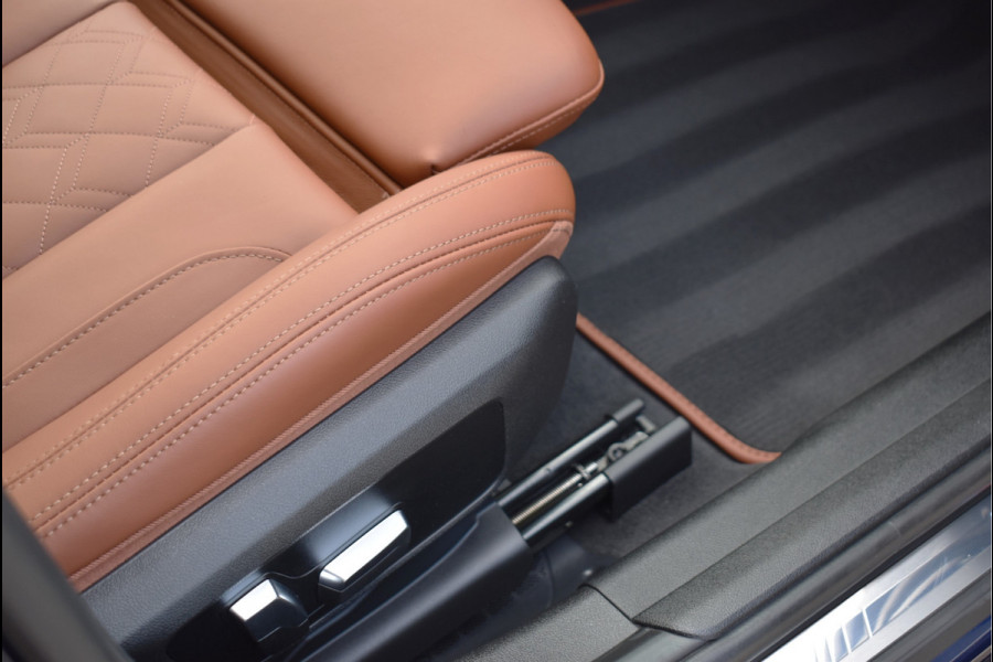 BMW 3 Serie Touring 330e xDrive 292 Pk Individual Pano Tartufo Leder H/K Memory Camera ACC 19 Inch
