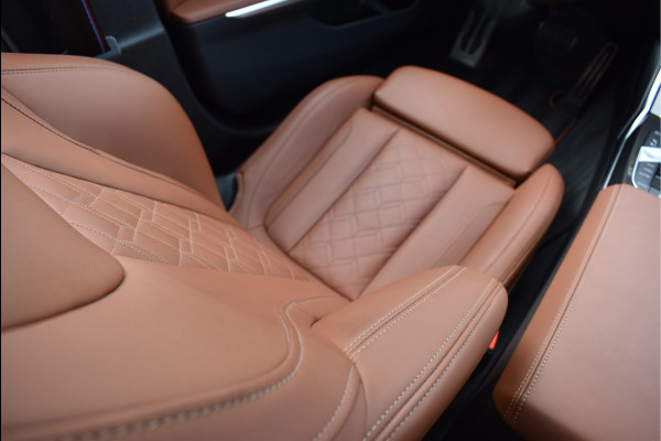 BMW 3 Serie Touring 330e xDrive 292 Pk Individual Pano Tartufo Leder H/K Memory Camera ACC 19 Inch