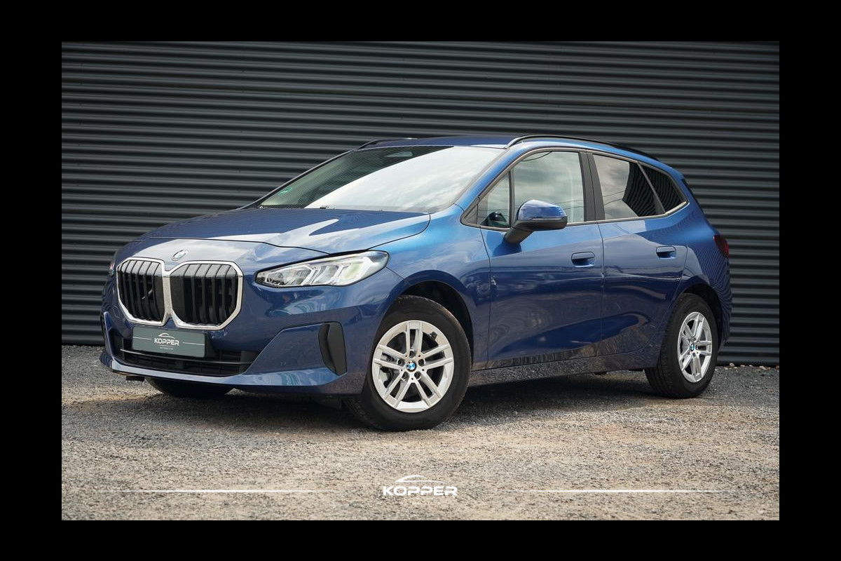 BMW 2 Serie Active Tourer 220i / Aut / Navi / Trekhaak Elektrisch / Incl BTW BMW 2 Serie Active Tourer 220i / Aut / Navi / Trekhaak Elektrisch / Incl BTW
