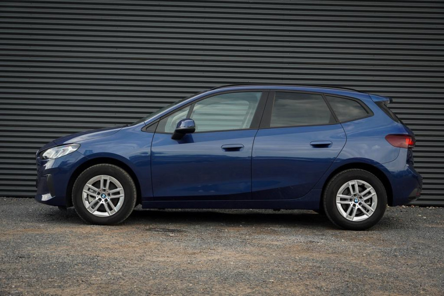 BMW 2 Serie Active Tourer 220i / Aut / Navi / Trekhaak Elektrisch / Incl BTW