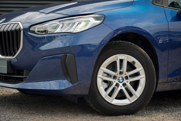 BMW 2 Serie Active Tourer 220i / Aut / Navi / Trekhaak Elektrisch / Incl BTW