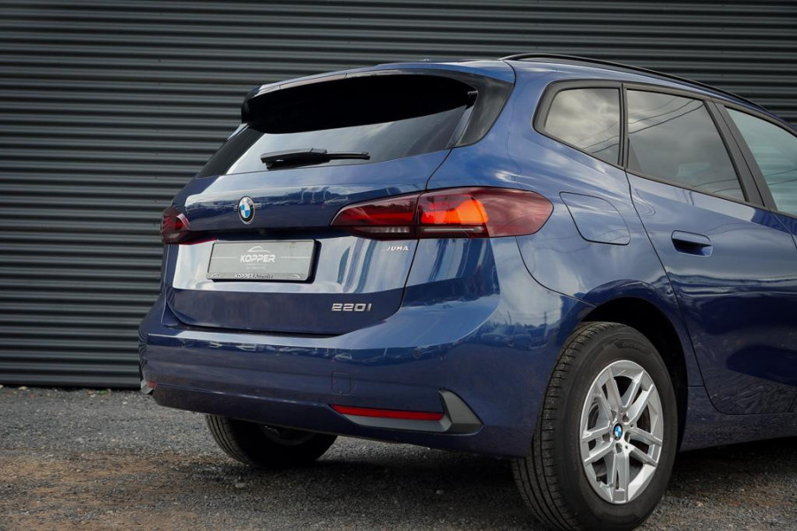 BMW 2 Serie Active Tourer 220i / Aut / Navi / Trekhaak Elektrisch / Incl BTW