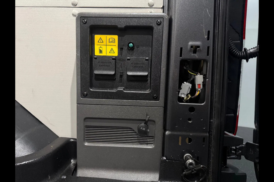 Ford E-Transit 68KWH L3H2 l 100% ELEKTRISCH l NAVI l CAMERA l ACC l CLIMATE CONTROL