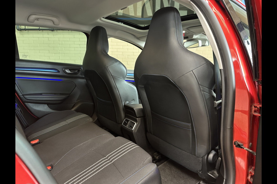 Renault MEGANE Estate 1.6 TCe 205pk GT | Groot Navi | 18 inch | Bose | Pano | Dodehoek | Led | Volledig dealer onderhouden!