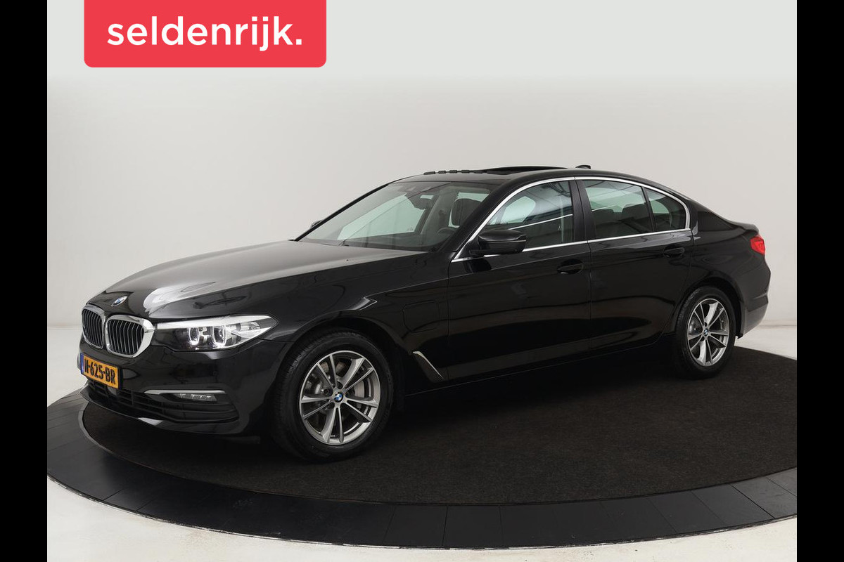 BMW 5 Serie 530e iPerformance High Executive | Panoramadak | Automaat | Carplay | Navigatie | Leder | Stoelverwarming | Stoelventilatie | Sfeerverlichting | LED | PHEV | LMV 17 inch | Camera | Adaptive cruise | BMW 5 Serie 530e iPerformance High Executive | Panoramadak | Automaat | Carplay | Navigatie | Leder | Stoelverwarming | Stoelventilatie | Sfeerverlichting | LED | PHEV | LMV 17 inch | Camera | Adaptive cruise |