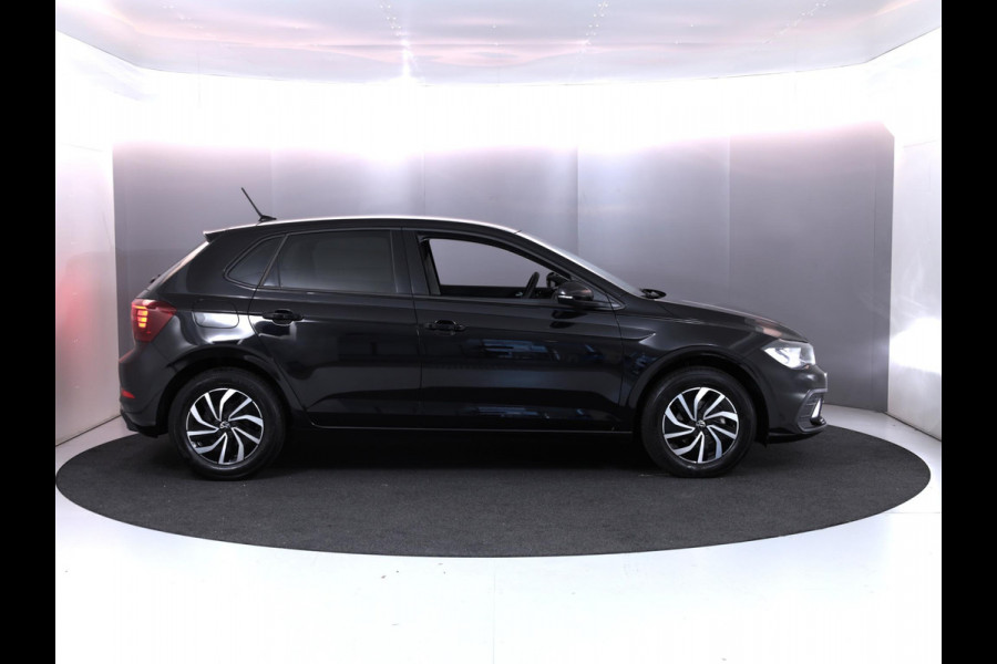 Volkswagen Polo 1.0 TSI Life Edition 95 pk Automaat (DSG) | Verlengde garantie | Navigatie | Parkeersensoren | Achteruitrijcamera | Adaptieve cruise control |