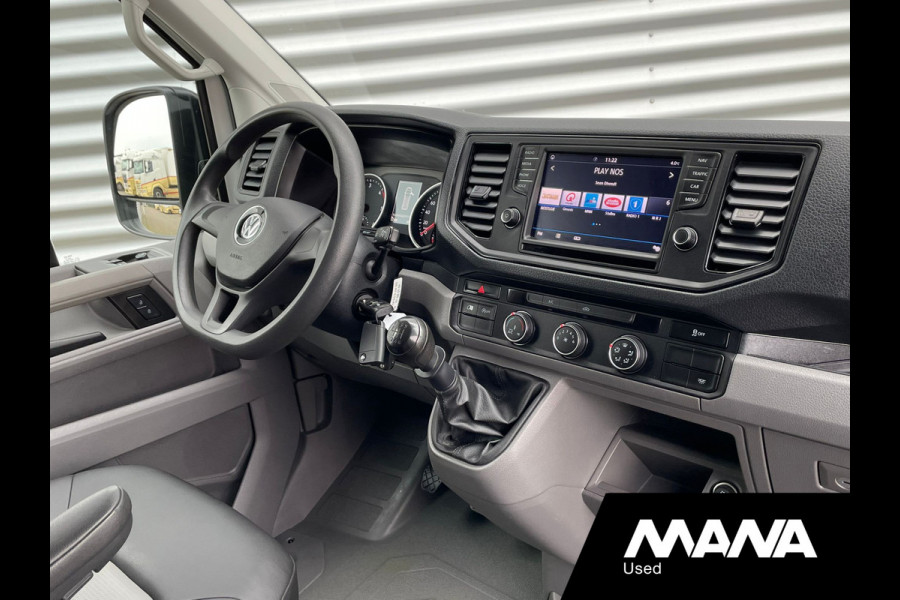 Volkswagen Crafter 35 3.180 L3H3 RWD 180pk 3500kg Trekhaak Airco Camera Navi CarPlay Laadruimtebekleding 12V Opstapbumper Leder Bijrijdersbank