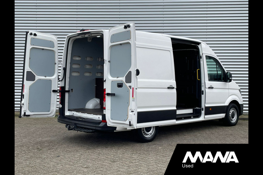 Volkswagen Crafter 35 3.180 L3H3 RWD 180pk 3500kg Trekhaak Airco Camera Navi CarPlay Laadruimtebekleding 12V Opstapbumper Leder Bijrijdersbank