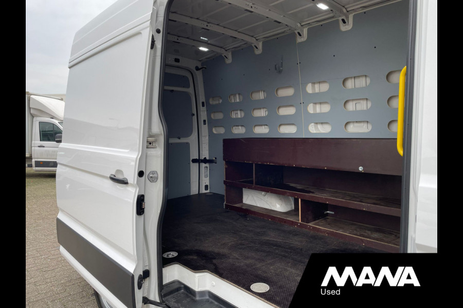 Volkswagen Crafter 35 3.180 L3H3 RWD 180pk 3500kg Trekhaak Airco Camera Navi CarPlay Laadruimtebekleding 12V Opstapbumper Leder Bijrijdersbank