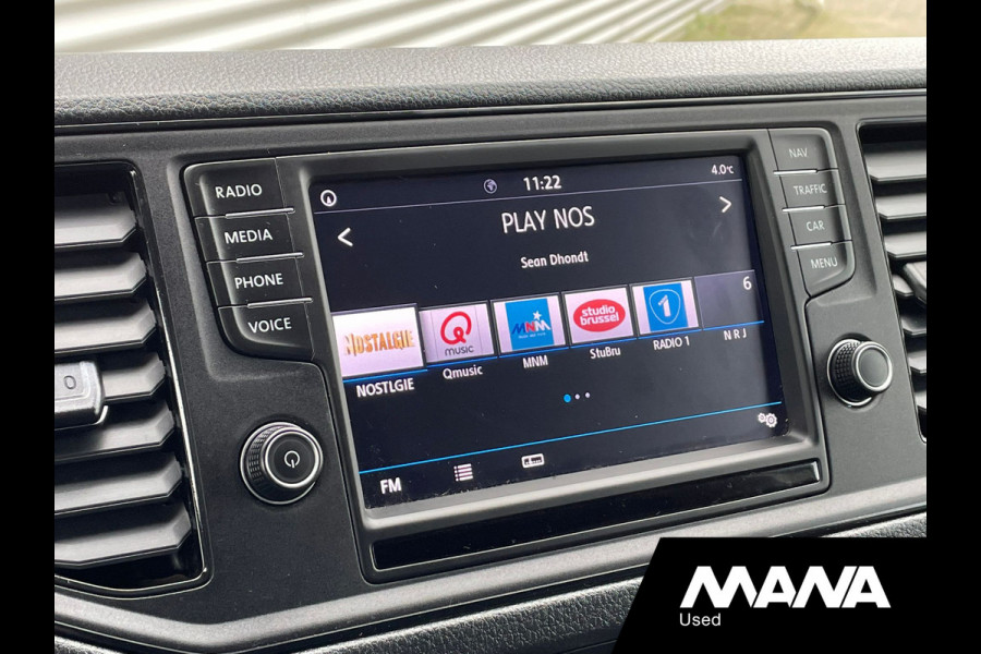 Volkswagen Crafter 35 3.180 L3H3 RWD 180pk 3500kg Trekhaak Airco Camera Navi CarPlay Laadruimtebekleding 12V Opstapbumper Leder Bijrijdersbank