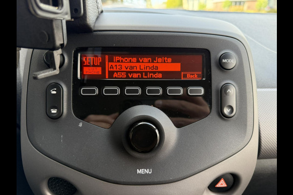 Peugeot 108 1.0 e-VTi / Airco / ALL-Season banden / Bluetooth / 1e Eigenaar / Origineel NED-108 / Facturen onderhoud aanwezig Peugeot 108 1.0 e-VTi / Airco / ALL-Season banden / Bluetooth / 1e Eigenaar / Origineel NED-108 / Facturen onderhoud aanwezig