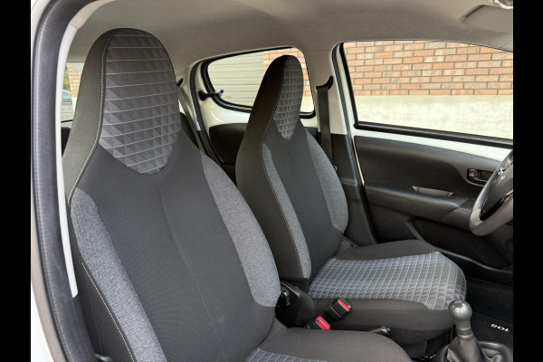 Peugeot 108 1.0 e-VTi / Airco / ALL-Season banden / Bluetooth / 1e Eigenaar / Origineel NED-108 / Facturen onderhoud aanwezig Peugeot 108 1.0 e-VTi / Airco / ALL-Season banden / Bluetooth / 1e Eigenaar / Origineel NED-108 / Facturen onderhoud aanwezig