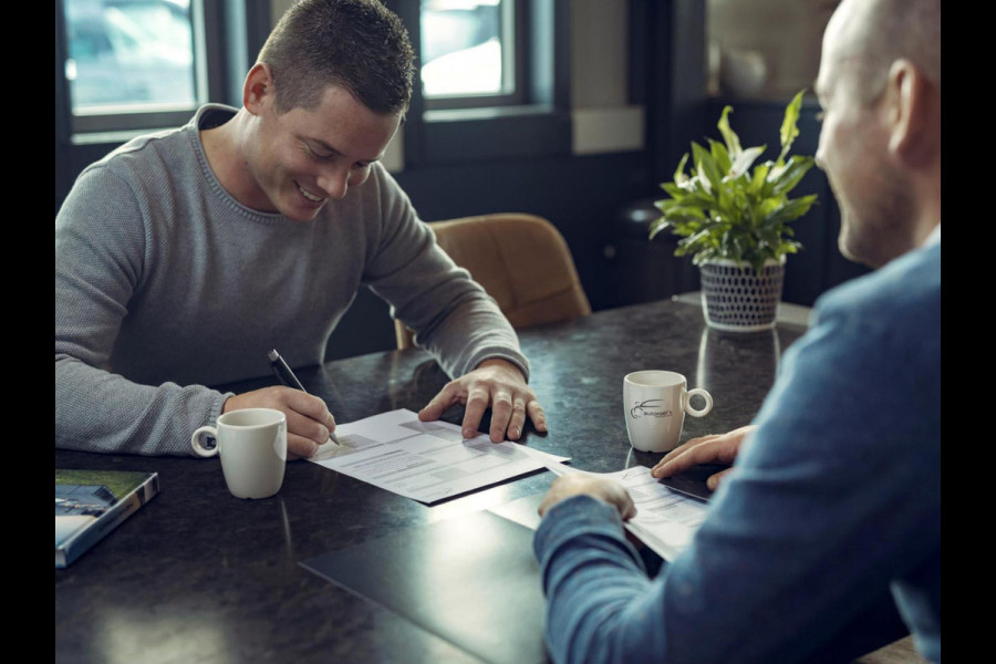 Peugeot 108 1.0 e-VTi / Airco / ALL-Season banden / Bluetooth / 1e Eigenaar / Origineel NED-108 / Facturen onderhoud aanwezig Peugeot 108 1.0 e-VTi / Airco / ALL-Season banden / Bluetooth / 1e Eigenaar / Origineel NED-108 / Facturen onderhoud aanwezig