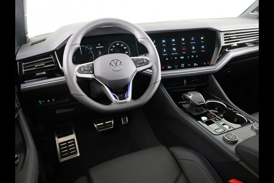 Volkswagen Touareg 3.0 TSi eHybrid 4MOTION R Edition 462PK PHEV| DYNAUDIO | Lederpakket "Puglia" |Luchtvering 22 Inch LM | Trekhaak incl Assistent |