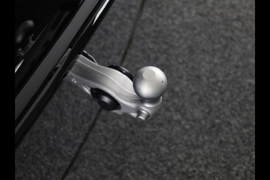 Volkswagen Touareg 3.0 TSi eHybrid 4MOTION R Edition 462PK PHEV| DYNAUDIO | Lederpakket "Puglia" |Luchtvering 22 Inch LM | Trekhaak incl Assistent |