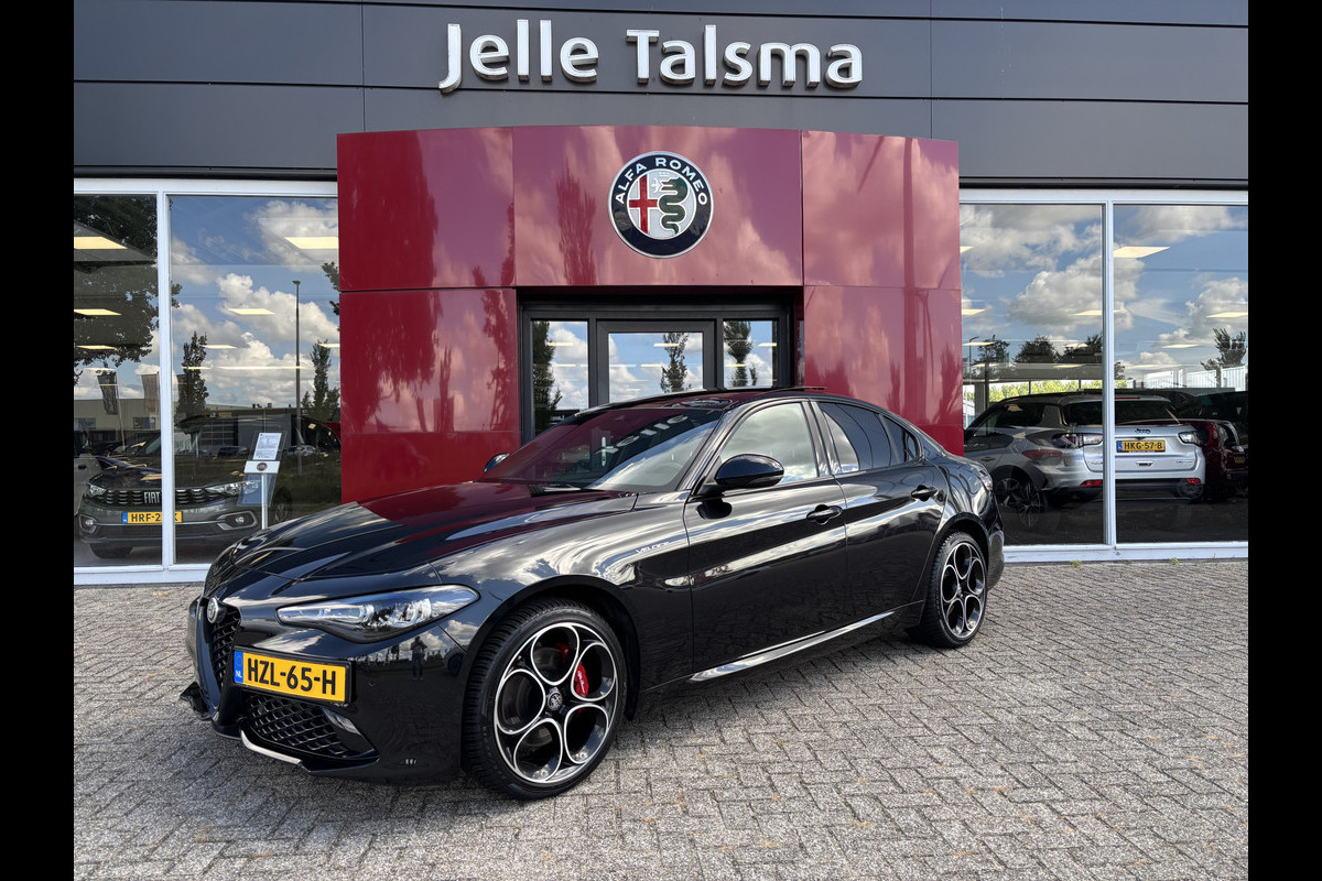 Alfa Romeo Giulia 2.0T 280 AWD Veloce | 19" Velgen | Panoramadak | Adas 2 | Carplay en Android Alfa Romeo Giulia 2.0T 280 AWD Veloce | 19" Velgen | Panoramadak | Adas 2 | Carplay en Android