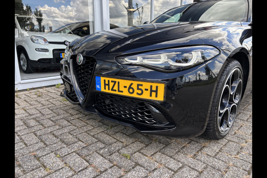 Alfa Romeo Giulia 2.0T 280 AWD Veloce | 19" Velgen | Panoramadak | Adas 2 | Carplay en Android