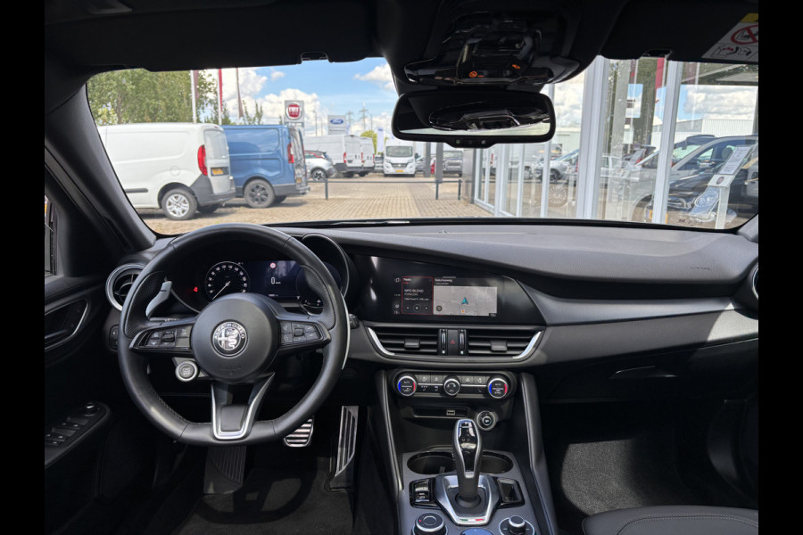 Alfa Romeo Giulia 2.0T 280 AWD Veloce | 19" Velgen | Panoramadak | Adas 2 | Carplay en Android
