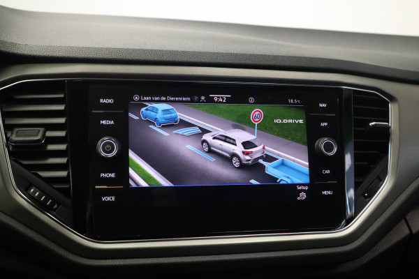 Volkswagen T-Roc 1.5 TSI Style 150pk! Navigatie Adaptive-Cruise Camera