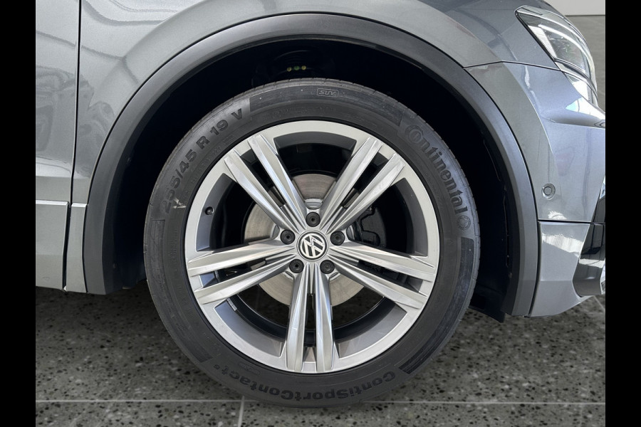 Volkswagen Tiguan 1.5 TSI ACT 150pk DSG R-Line | Pano dak | Leder