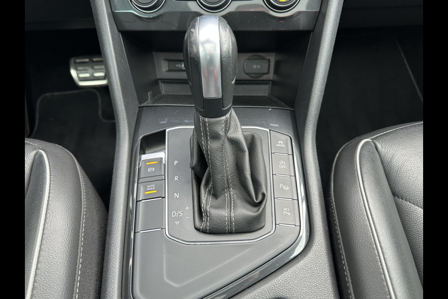 Volkswagen Tiguan 1.5 TSI ACT 150pk DSG R-Line | Pano dak | Leder