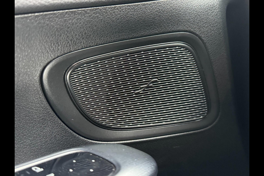 Mercedes-Benz C-Klasse 200 Launch Edition AMG Line Panorama 360 Camera