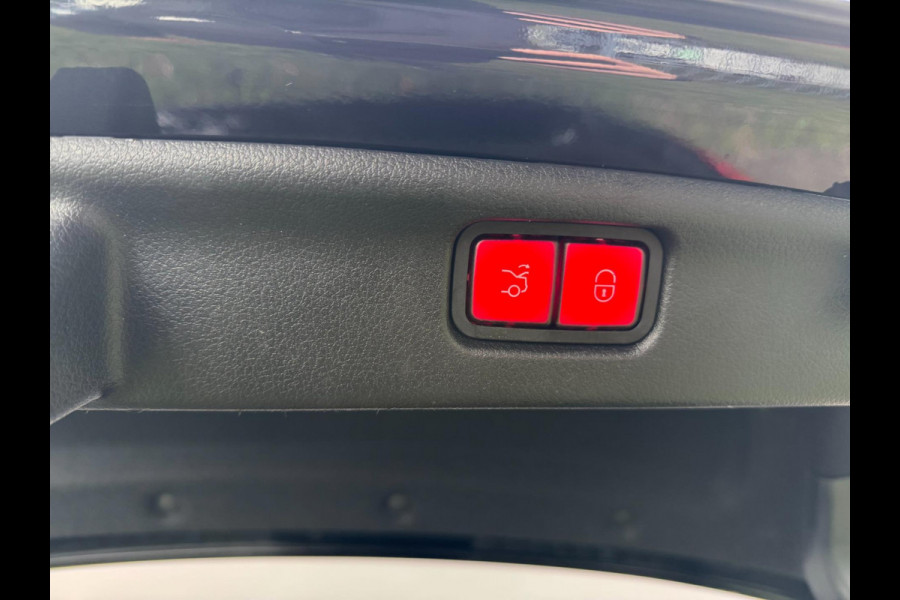 Mercedes-Benz C-Klasse 200 Launch Edition AMG Line Panorama 360 Camera