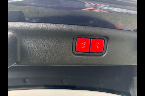 Mercedes-Benz C-Klasse 200 Launch Edition AMG Line Panorama 360 Camera