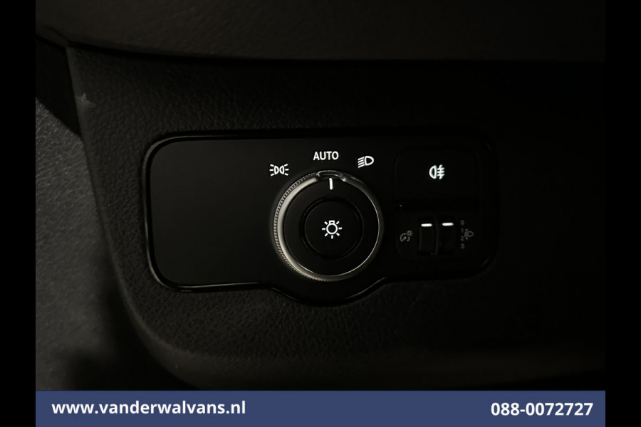 Mercedes-Benz Sprinter 317 CDI 170pk 3500kg Trekhaak L3H2 Euro6 Airco | Camera | Apple Carplay | Cruisecontrol Chauffeursstoel, Stoelverwarming, Bijrijdersbank, Android auto Mercedes-Benz Sprinter 317 CDI 170pk 3500kg Trekhaak L3H2 Euro6 Airco | Camera | Apple Carplay | Cruisecontrol Chauffeursstoel, Stoelverwarming, Bijrijdersbank, Android auto