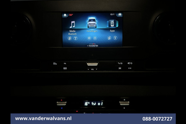 Mercedes-Benz Sprinter 317 CDI 170pk 3500kg Trekhaak L3H2 Euro6 Airco | Camera | Apple Carplay | Cruisecontrol Chauffeursstoel, Stoelverwarming, Bijrijdersbank, Android auto Mercedes-Benz Sprinter 317 CDI 170pk 3500kg Trekhaak L3H2 Euro6 Airco | Camera | Apple Carplay | Cruisecontrol Chauffeursstoel, Stoelverwarming, Bijrijdersbank, Android auto