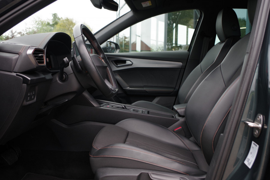 CUPRA Formentor 1.4 TSI e-Hybrid 204 PK Essential, Climate Control, Sfeerverlichting, Carplay