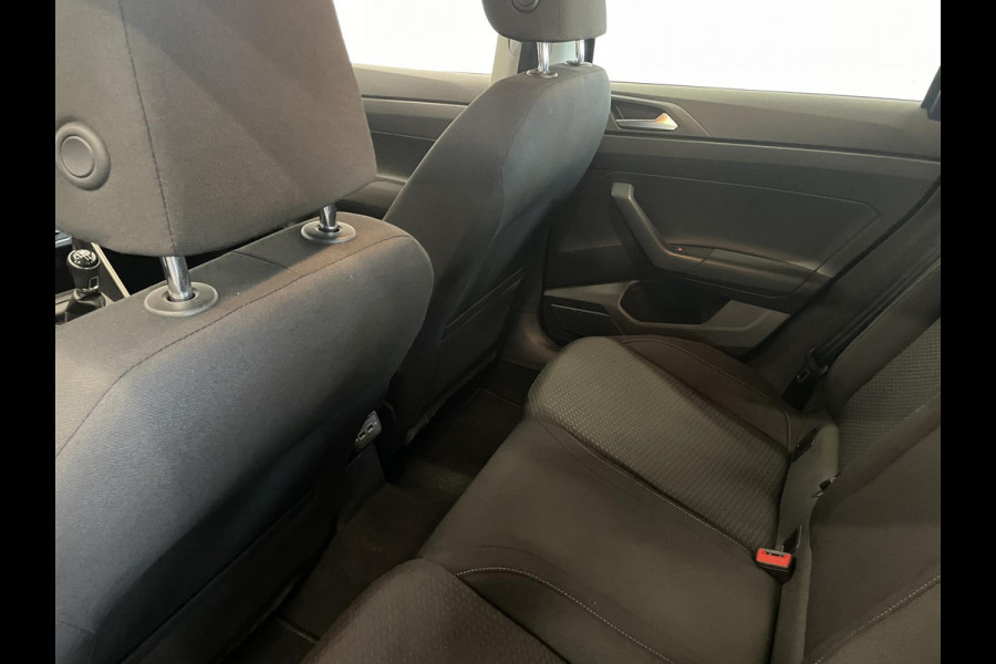Volkswagen Polo 1.0 TSI Comfortline Business Airco|ECC Navi Carplay Adaptive Cruise Control PDC VA 15" LM Velgen Volkswagen Polo 1.0 TSI Comfortline Business Airco|ECC Navi Carplay Adaptive Cruise Control PDC VA 15" LM Velgen