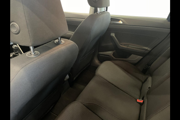 Volkswagen Polo 1.0 TSI Comfortline Business Airco|ECC Navi Carplay Adaptive Cruise Control PDC VA 15" LM Velgen Volkswagen Polo 1.0 TSI Comfortline Business Airco|ECC Navi Carplay Adaptive Cruise Control PDC VA 15" LM Velgen