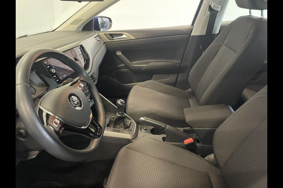 Volkswagen Polo 1.0 TSI Comfortline Business Airco|ECC Navi Carplay Adaptive Cruise Control PDC VA 15" LM Velgen Volkswagen Polo 1.0 TSI Comfortline Business Airco|ECC Navi Carplay Adaptive Cruise Control PDC VA 15" LM Velgen