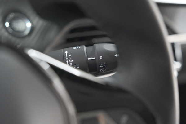 Peugeot 208 PureTech 100 Allure | Parkeersensoren | Apple Carplay | Climate Control