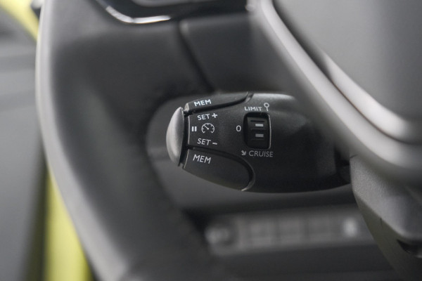 Peugeot 208 PureTech 100 Allure | Parkeersensoren | Apple Carplay | Climate Control