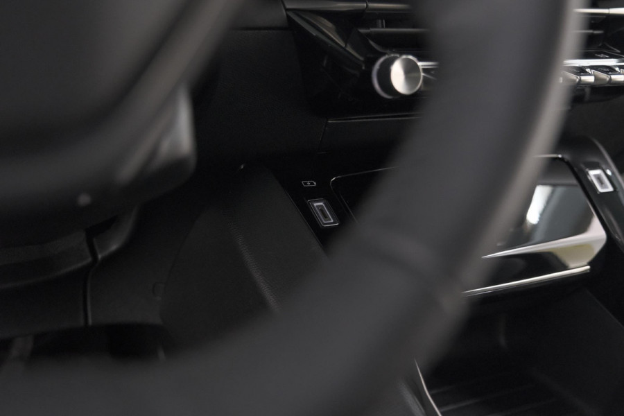 Peugeot 208 PureTech 100 Allure | Parkeersensoren | Apple Carplay | Climate Control