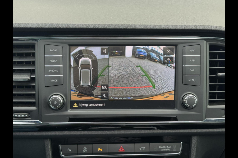 Seat Ateca 1.4 EcoTSI Xcellence Leder Camera Panorama Keyless Led verlichting Stoelverwarming