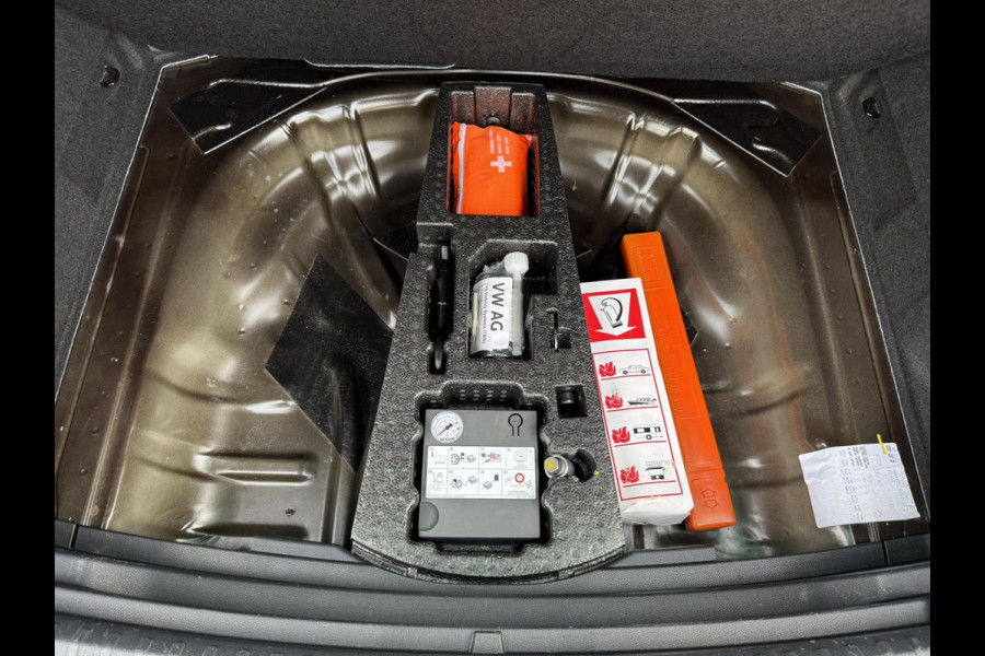 Seat Ateca 1.4 EcoTSI Xcellence Leder Camera Panorama Keyless Led verlichting Stoelverwarming