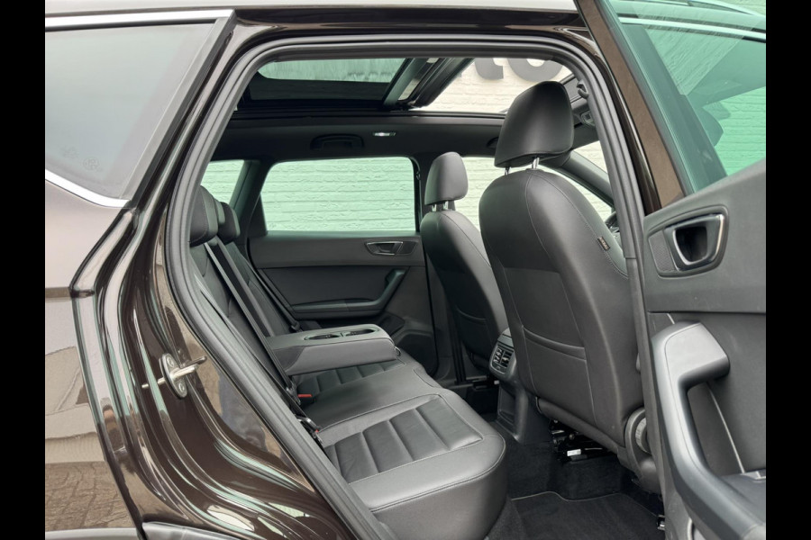 Seat Ateca 1.4 EcoTSI Xcellence Leder Camera Panorama Keyless Led verlichting Stoelverwarming