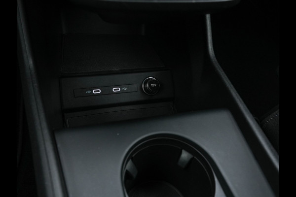 Audi Q4 Sportback e-tron 40 S-Line Edition 77 kWh [ 3-Fase ] {SOH-92%} (INCL-BTW) *HEAT-PUMP | LEATHER-FABRIC | MATRIX-LED | ADAPTIVE-CRUISE | AMBIENT-LIGHT | DIGI-COCKPIT | AUDI-SOUND | DAB+ | KEYLESS | SHIFT-PADDLES | CAMERA | HEATED-SPORTSEATS | 20''ALU*