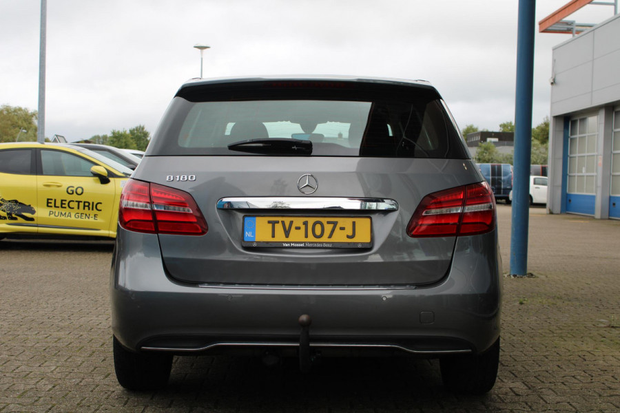 Mercedes-Benz B-Klasse 180 Ambition | Trekhaak | Goed Onderhouden! | Lichtmetalen Velgen | Airco | Cruise Control | Navigatie | Mercedes-Benz B-Klasse 180 Ambition | Trekhaak | Goed Onderhouden! | Lichtmetalen Velgen | Airco | Cruise Control | Navigatie |
