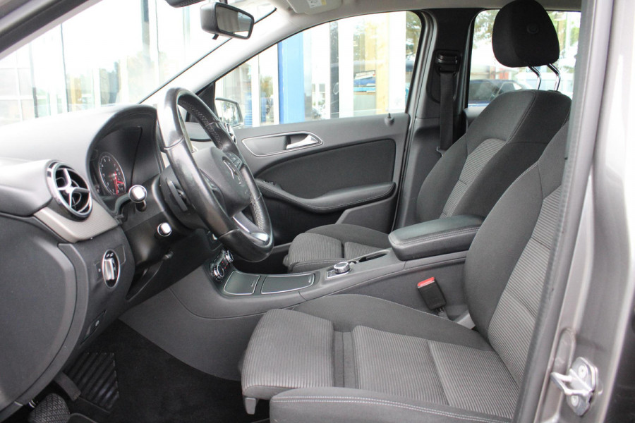 Mercedes-Benz B-Klasse 180 Ambition | Trekhaak | Goed Onderhouden! | Lichtmetalen Velgen | Airco | Cruise Control | Navigatie | Mercedes-Benz B-Klasse 180 Ambition | Trekhaak | Goed Onderhouden! | Lichtmetalen Velgen | Airco | Cruise Control | Navigatie |